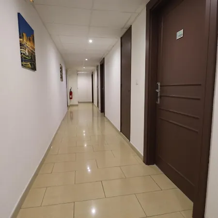 T2 Avec Piscine Chauffée - Vue Exceptionnelle Sur La - Parking&wifi - à 50m Ajaccio (Corsica)