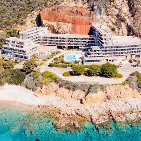 Les Calanques Route Des Sanguinaires- Piscine - Parking & Wifi Gratuit - Apartment Ajaccio (Corsica)