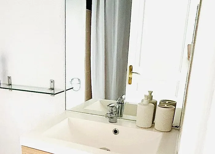 T2 Avec Piscine Chauffee - Vue Exceptionnelle Sur La - Parking & Wifi - A 50m Apartment